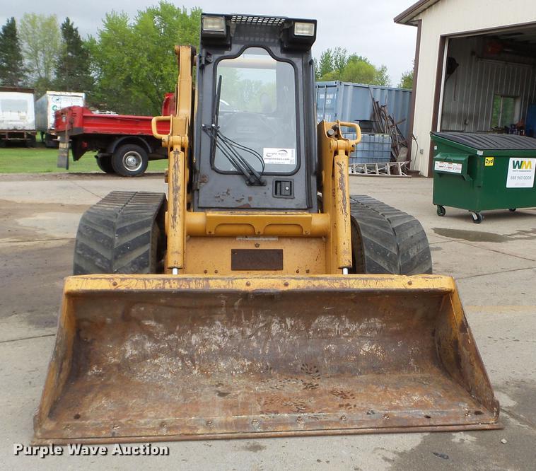 image for item DC4592 1999 Case 85XT skid steer