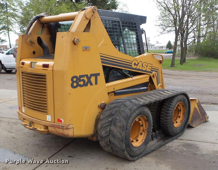 image for item DC4592 1999 Case 85XT skid steer