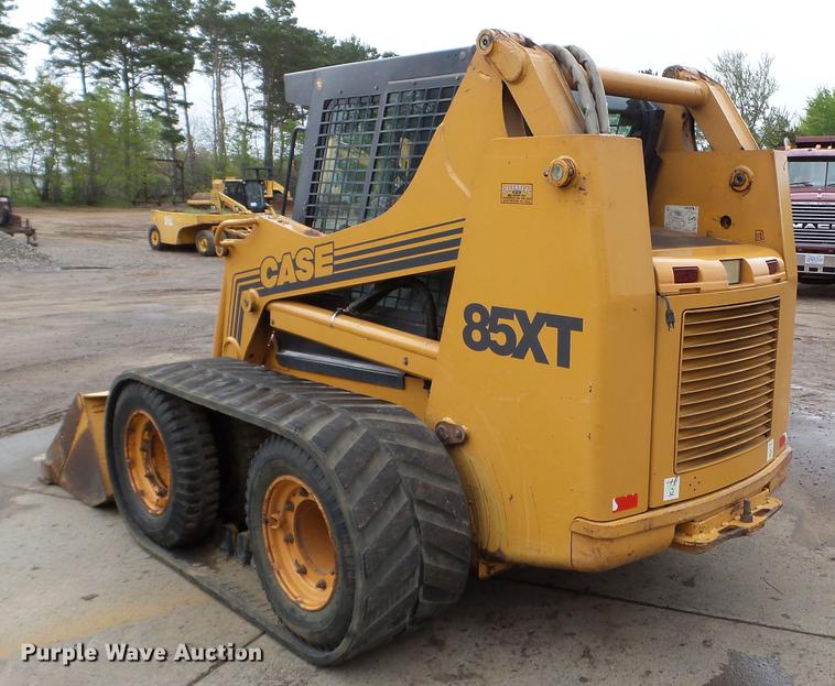 image for item DC4592 1999 Case 85XT skid steer