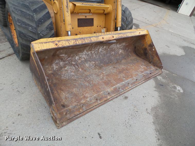 image for item DC4592 1999 Case 85XT skid steer