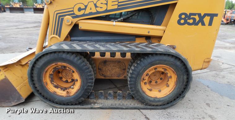image for item DC4592 1999 Case 85XT skid steer