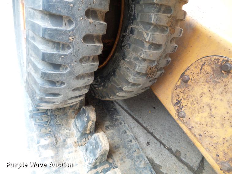 image for item DC4592 1999 Case 85XT skid steer