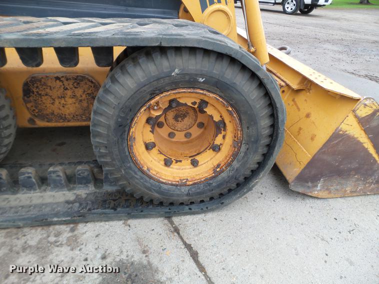 image for item DC4592 1999 Case 85XT skid steer