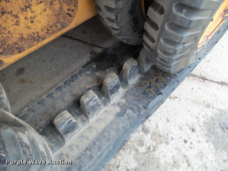 image for item DC4592 1999 Case 85XT skid steer