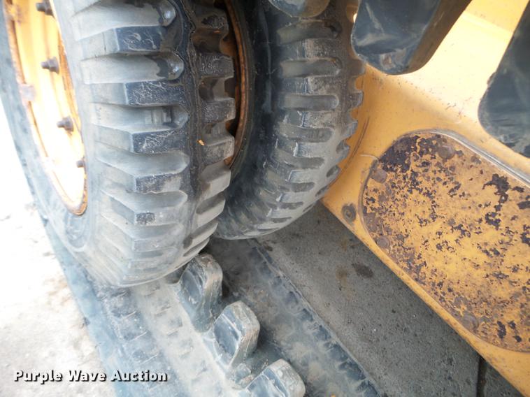 image for item DC4592 1999 Case 85XT skid steer