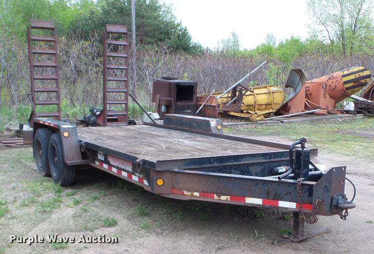 image for item DC4596 2002 Towmaster T14-DD equipment trailer