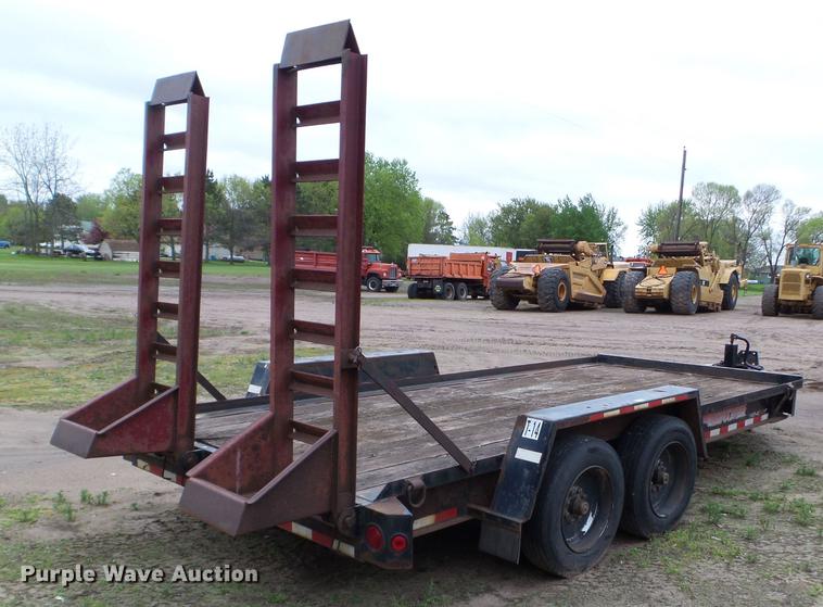 image for item DC4596 2002 Towmaster T14-DD equipment trailer