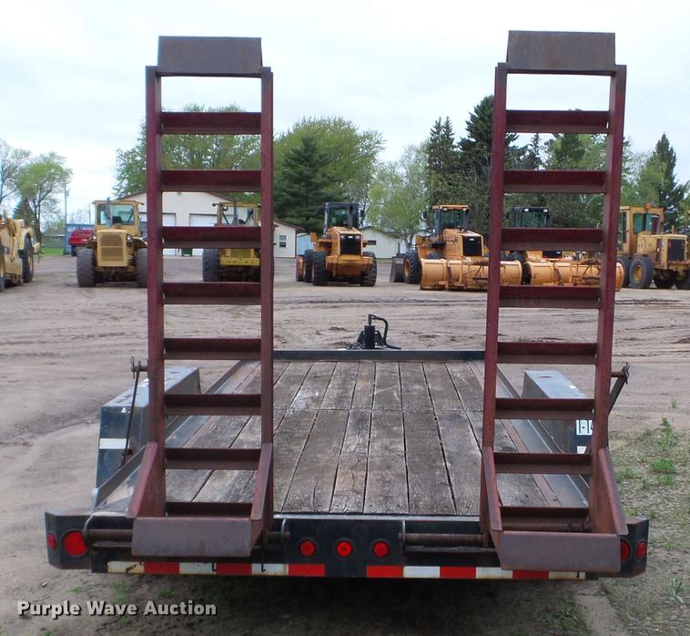 image for item DC4596 2002 Towmaster T14-DD equipment trailer