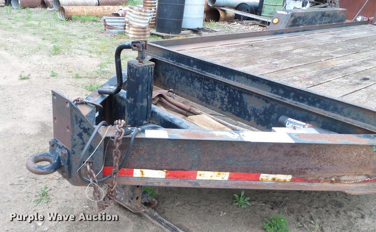 image for item DC4596 2002 Towmaster T14-DD equipment trailer