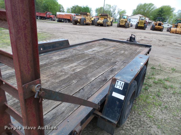 image for item DC4596 2002 Towmaster T14-DD equipment trailer