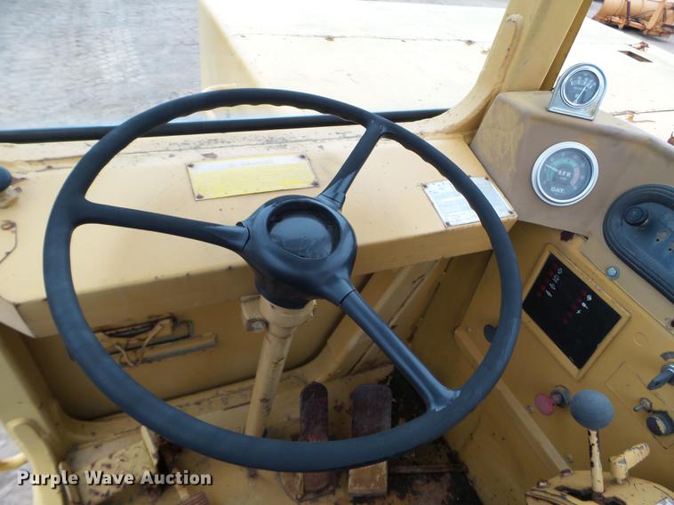 image for item DC4597 1991 Caterpillar 615C Series II elevating scraper