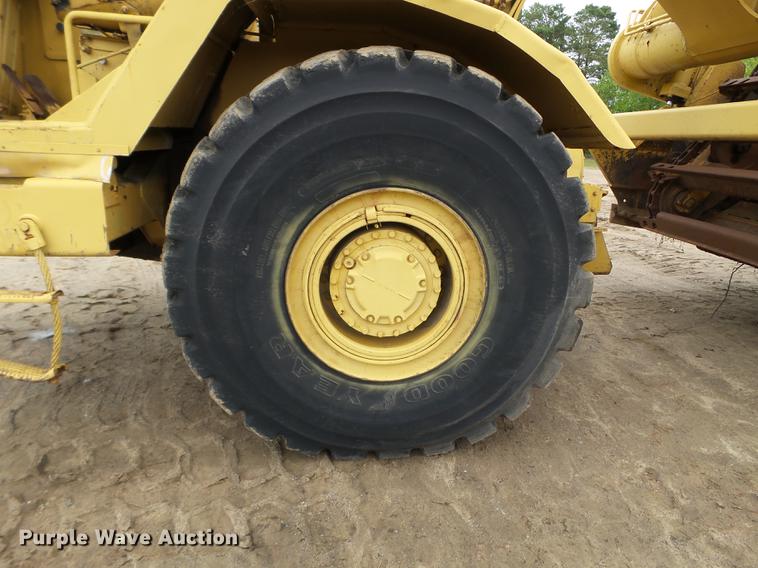 image for item DC4597 1991 Caterpillar 615C Series II elevating scraper