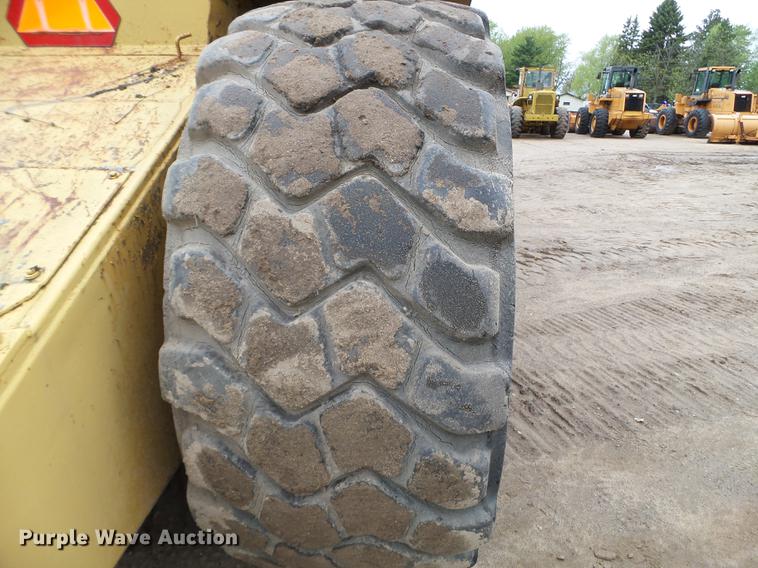 image for item DC4597 1991 Caterpillar 615C Series II elevating scraper