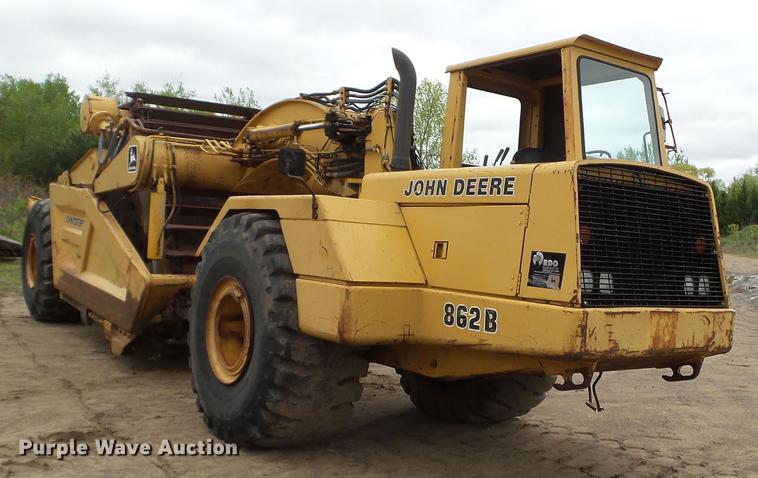 image for item DC4598 1990 John Deere 862B elevating scraper