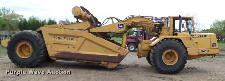 image for item DC4598 1990 John Deere 862B elevating scraper