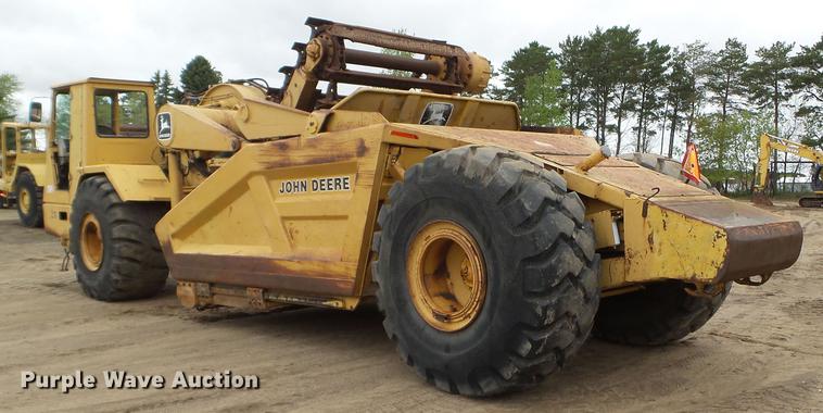 image for item DC4598 1990 John Deere 862B elevating scraper