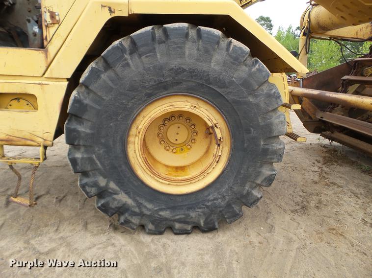 image for item DC4598 1990 John Deere 862B elevating scraper