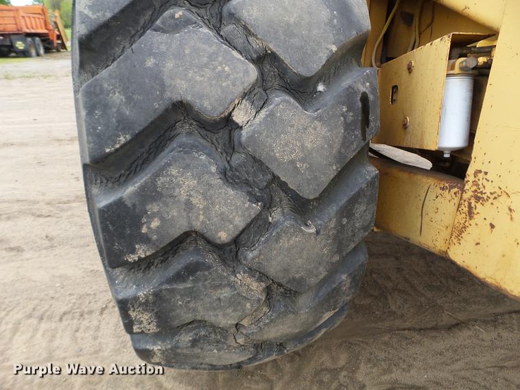 image for item DC4598 1990 John Deere 862B elevating scraper