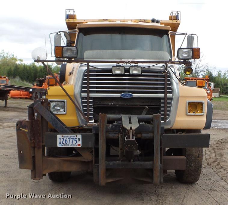 image for item DC4599 1988 Ford L9000 dump truck