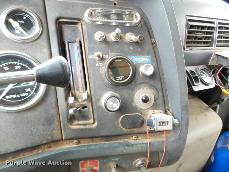 image for item DC4599 1988 Ford L9000 dump truck