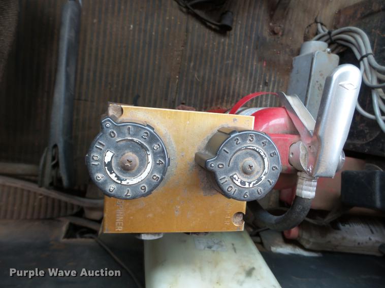 image for item DC4599 1988 Ford L9000 dump truck