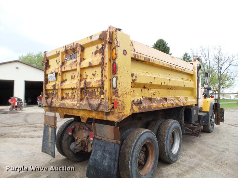 image for item DC4599 1988 Ford L9000 dump truck