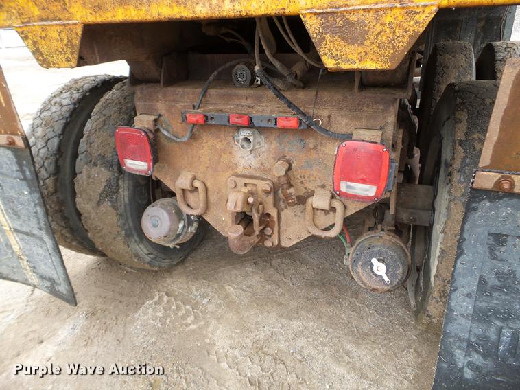 image for item DC4599 1988 Ford L9000 dump truck