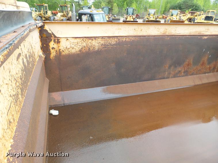 image for item DC4599 1988 Ford L9000 dump truck