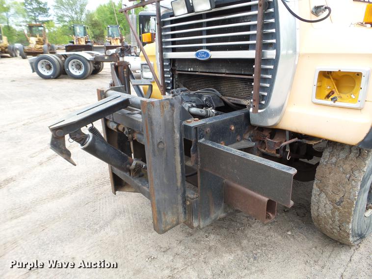 image for item DC4599 1988 Ford L9000 dump truck