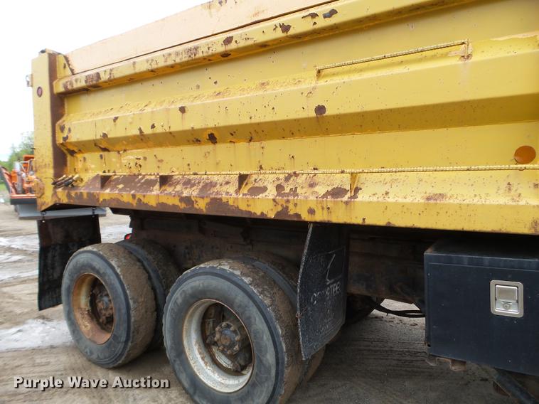 image for item DC4599 1988 Ford L9000 dump truck
