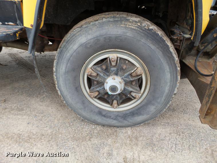 image for item DC4599 1988 Ford L9000 dump truck