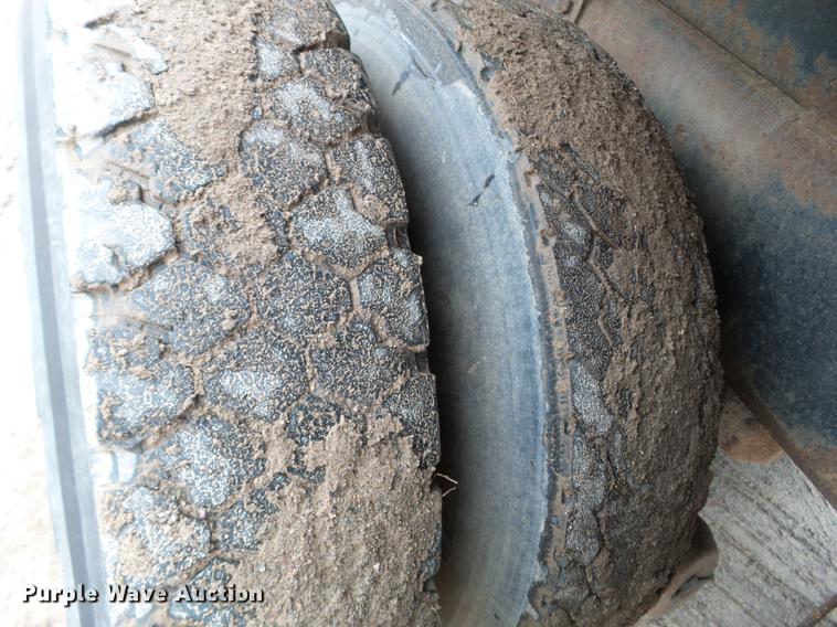 image for item DC4599 1988 Ford L9000 dump truck