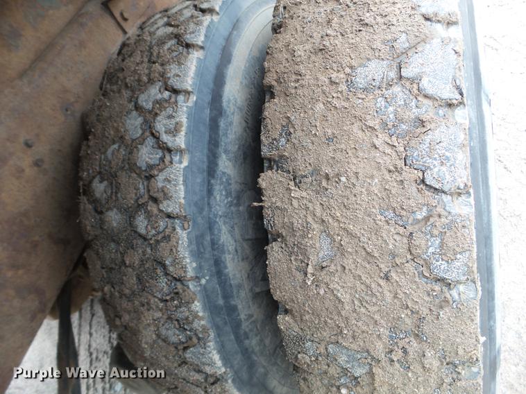 image for item DC4599 1988 Ford L9000 dump truck