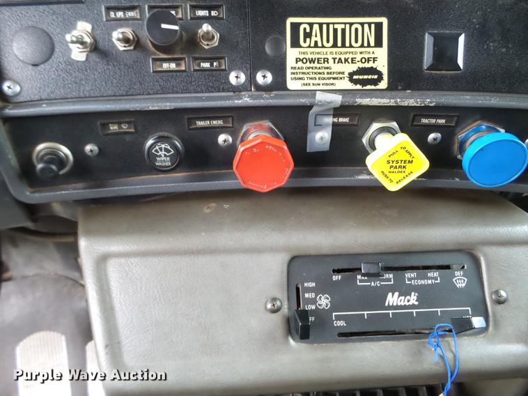 image for item DC4602 1991 Mack RD690S dump truck