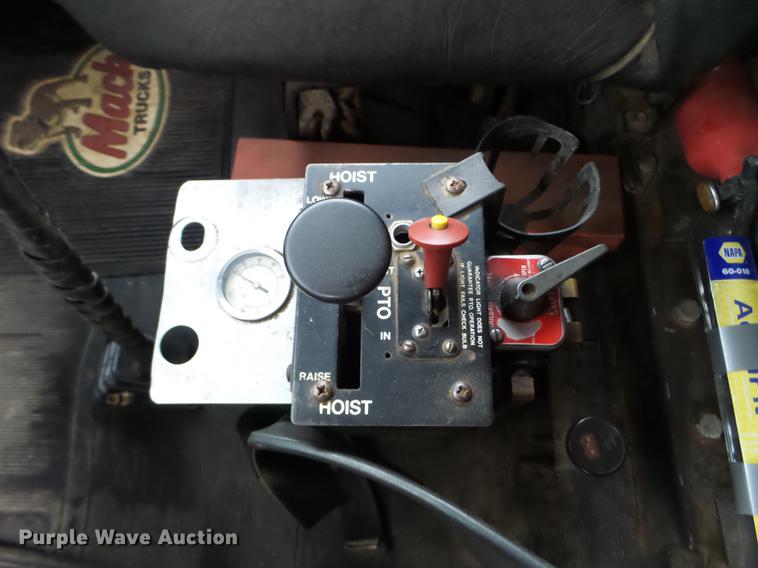 image for item DC4602 1991 Mack RD690S dump truck