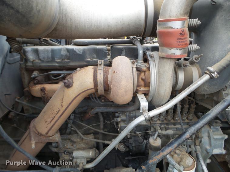 image for item DC4602 1991 Mack RD690S dump truck