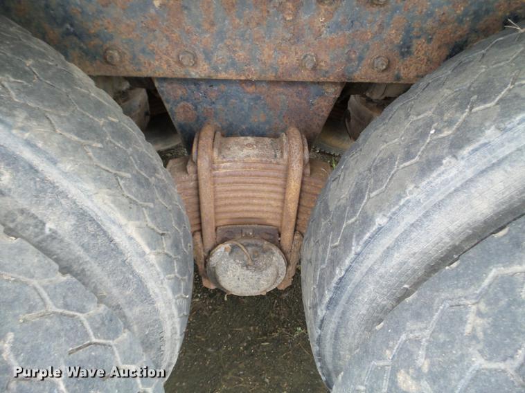 image for item DC4602 1991 Mack RD690S dump truck