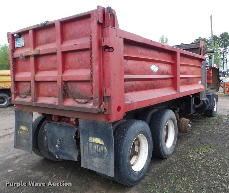 image for item DC4602 1991 Mack RD690S dump truck