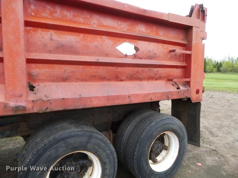 image for item DC4602 1991 Mack RD690S dump truck