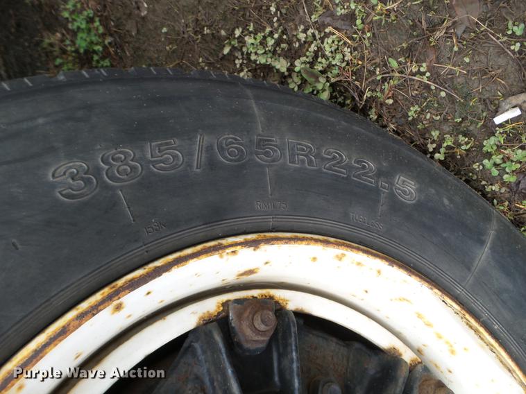 image for item DC4602 1991 Mack RD690S dump truck