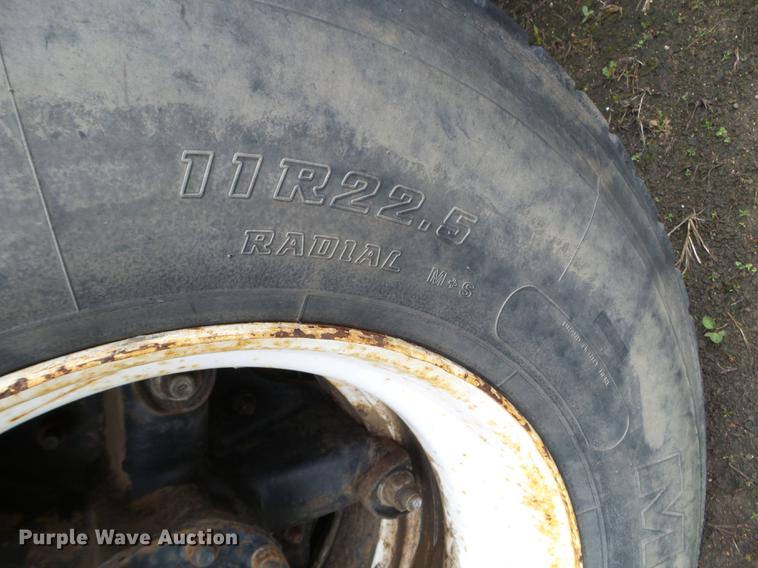 image for item DC4602 1991 Mack RD690S dump truck