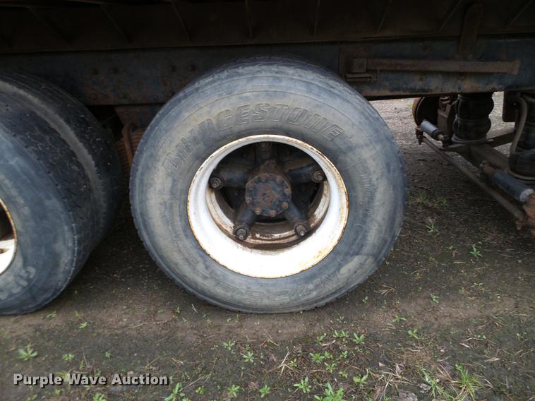 image for item DC4602 1991 Mack RD690S dump truck