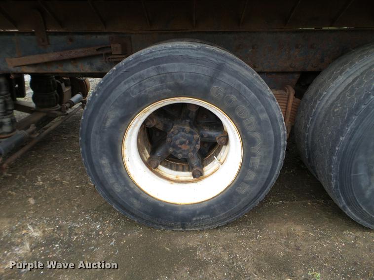 image for item DC4602 1991 Mack RD690S dump truck