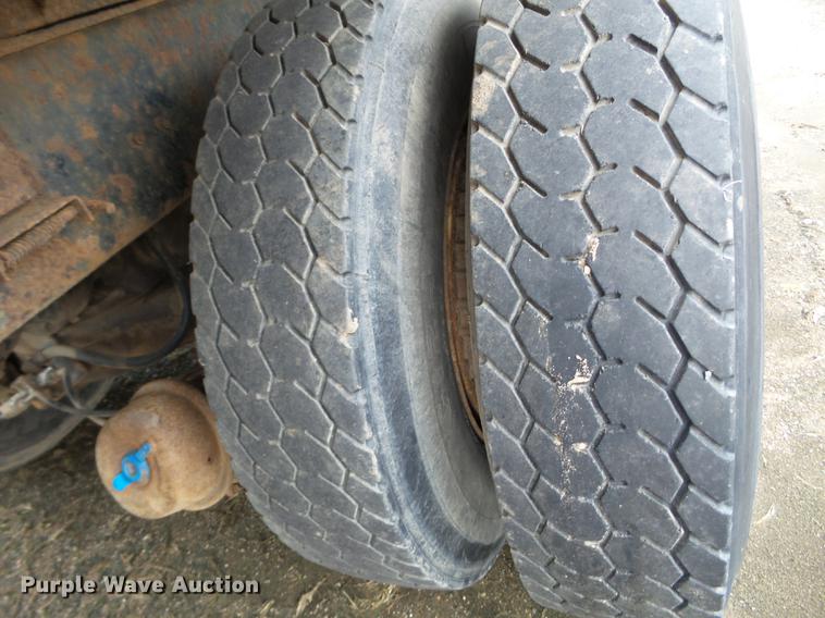 image for item DC4602 1991 Mack RD690S dump truck