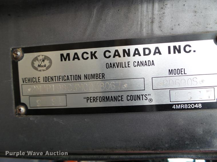 image for item DC4602 1991 Mack RD690S dump truck