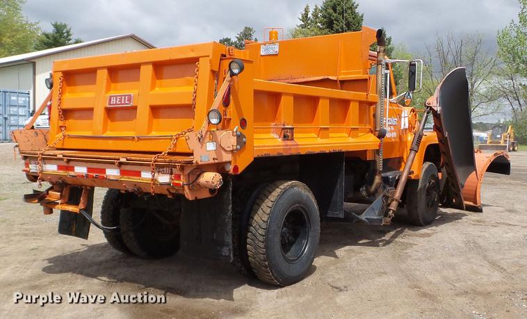 image for item DC4604 1990 Ford L8000 dump truck