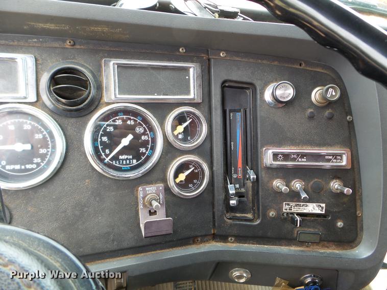 image for item DC4604 1990 Ford L8000 dump truck