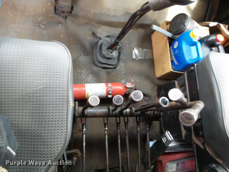 image for item DC4604 1990 Ford L8000 dump truck