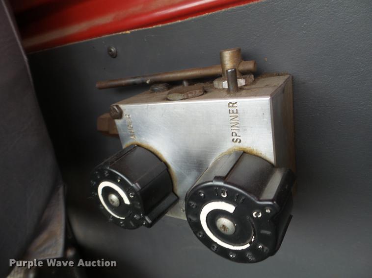 image for item DC4604 1990 Ford L8000 dump truck