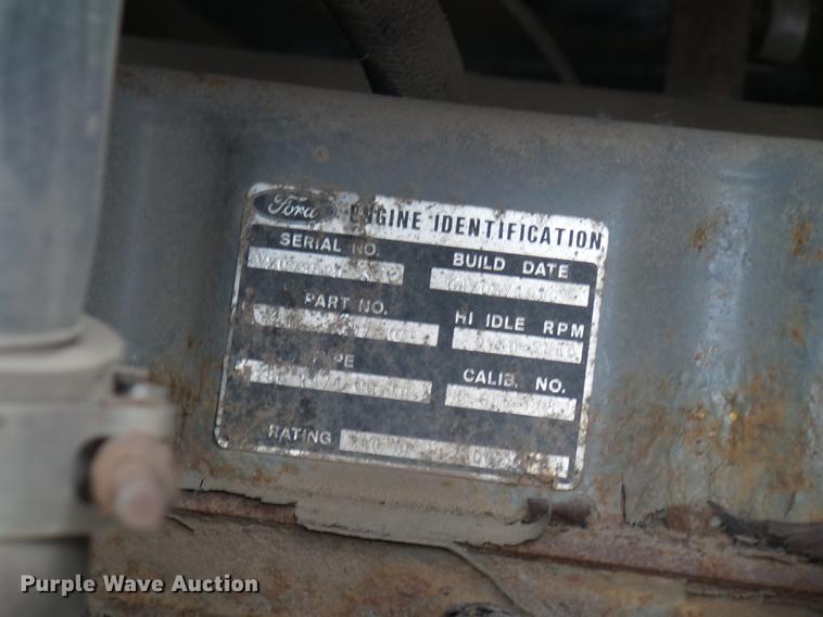 image for item DC4604 1990 Ford L8000 dump truck